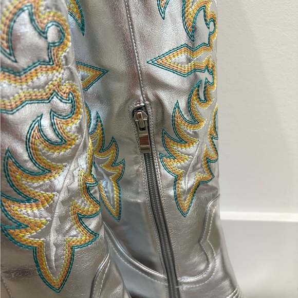 Metallic Western Knee High Cowgirl Boots Silver with Embroidery Women Size 7 & 6 - Picture 3 of 14